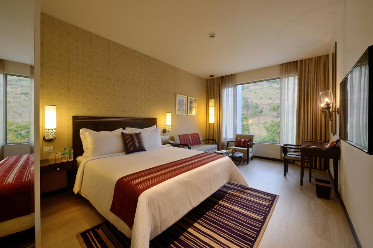 마라사 사로바 프리미어 호텔 티루파티 외부 사진 Deluxe Room