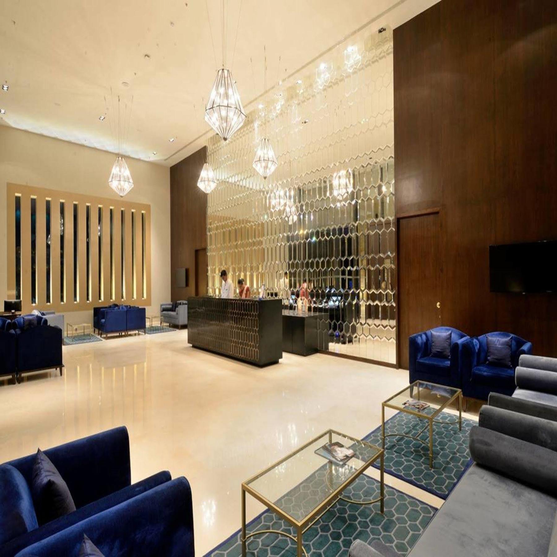 마라사 사로바 프리미어 호텔 티루파티 외부 사진 The lobby of the hotel